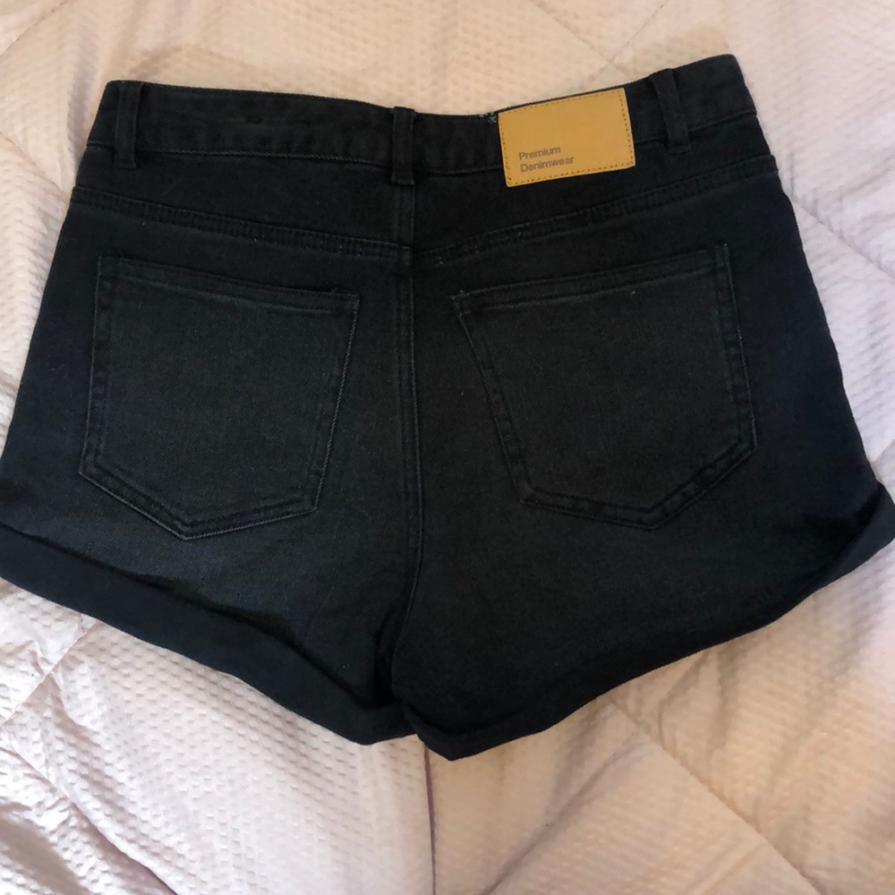 Shorts - Picture 2 of 2